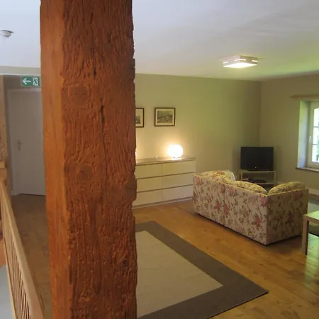 Spacious Family Villa, 펜션