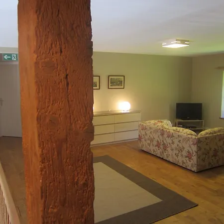 Vakantiehuis Welcoming In With Garden *