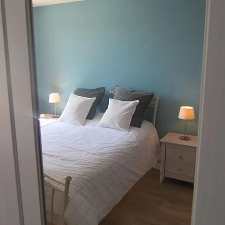 Vakantiehuis Welcoming In With Garden *
